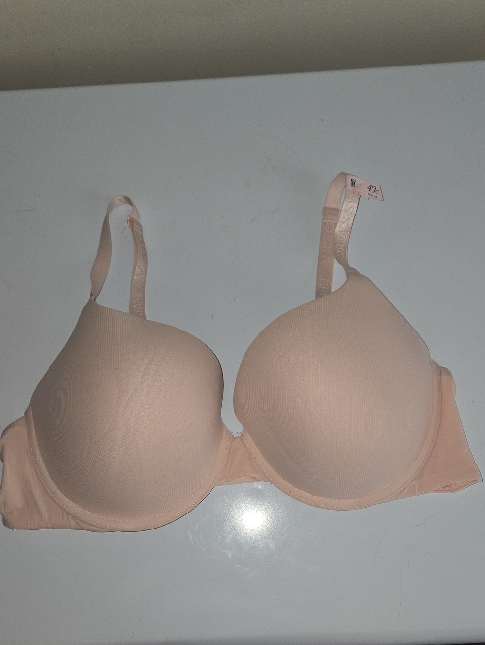 Victorias Secret Everyday Smooth Pushup T-Shirt Bra sz 40 C